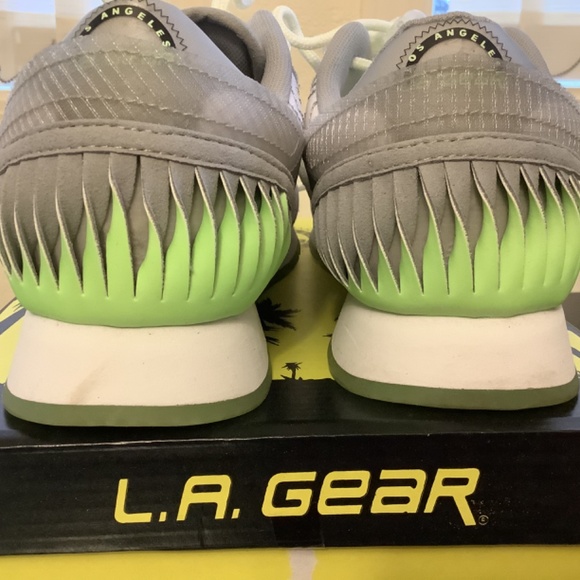 LA Gear sneakers with iconic flame design Neon glow-in-the-dark green - Picture 7 of 10